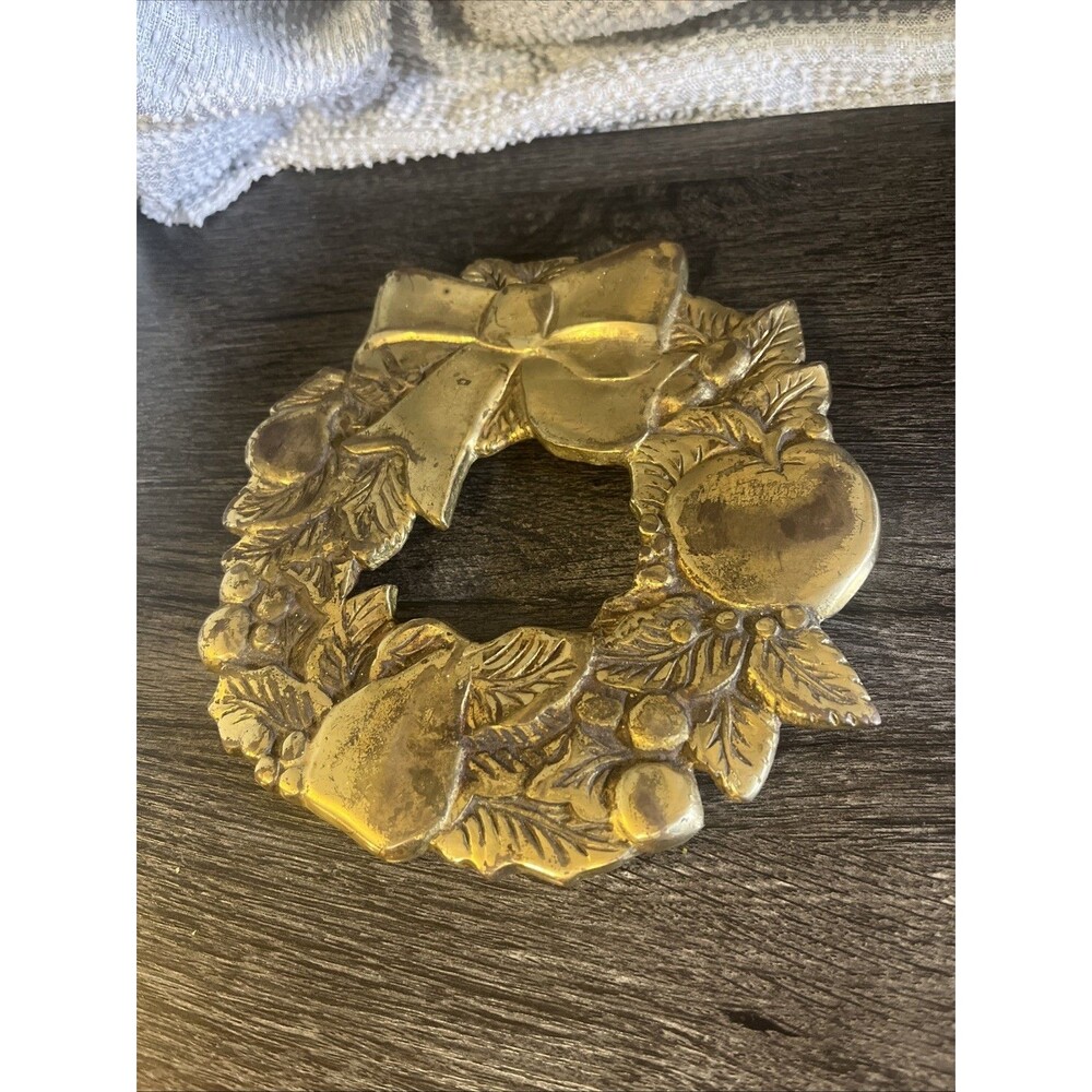 Rubel '81 Christmas Holiday Season 6" Raised Hot Plate/Trivet Bow Coquette